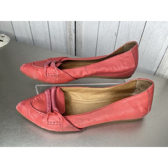 Miz Mooz Pointed Tor Flats Womens Red Leather Slip On Shoes Distressed Size 7 - Picture 2 of 6